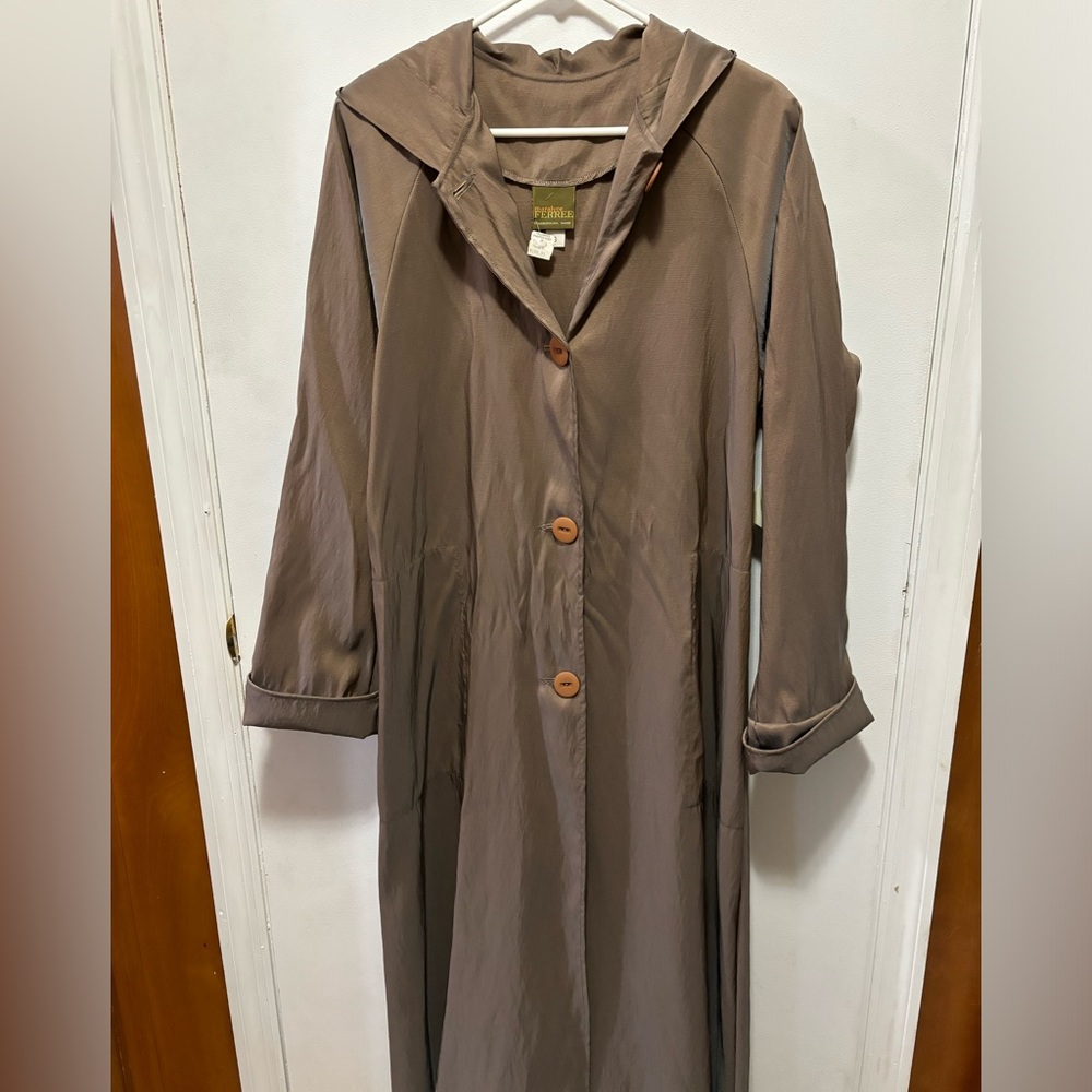 Vintage Maralyce Ferree trench coat, new with tags, iridescent brown/rust color